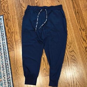EUC navy Med Couture jogger scrubs